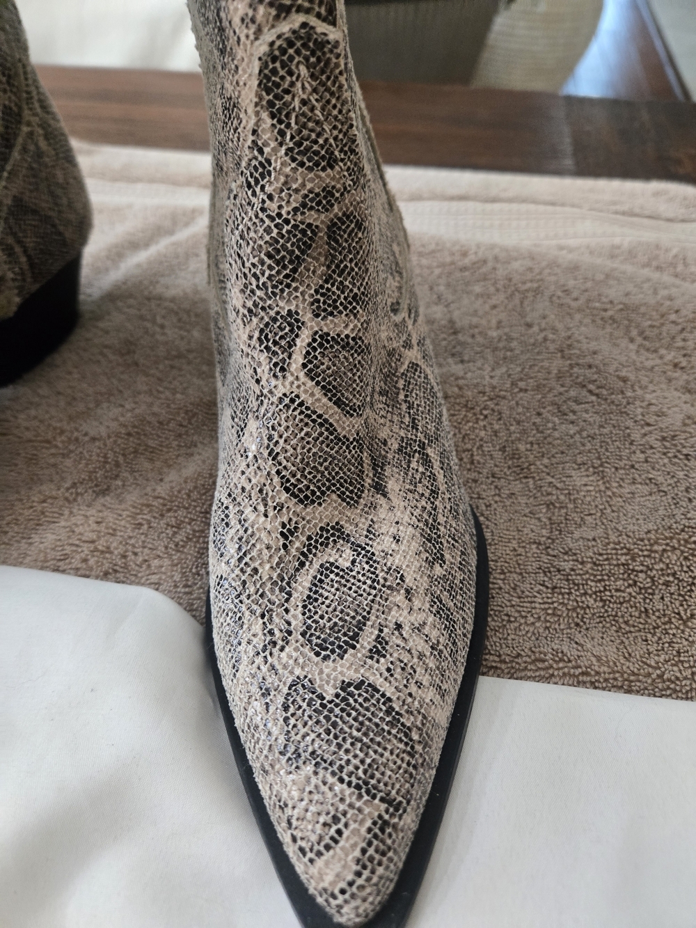 Women Snake-Print Tall Cowboy Boots - Gray/Tan Size 42/11 EUC - Picture 4 of 11